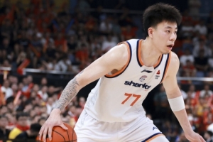 进攻端手感一般!张镇麟17中7&三分3中0拿到19分5板2断